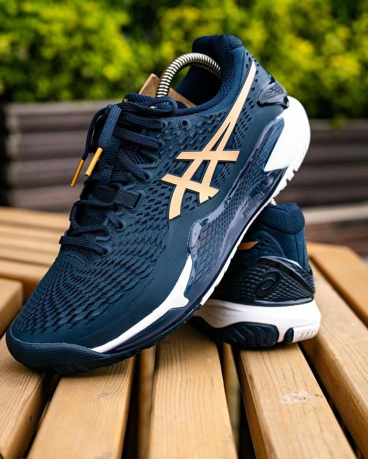 Sports Shoes Product Showcase